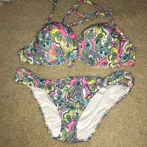 Victoria’s Secret Bombshell Bikini!